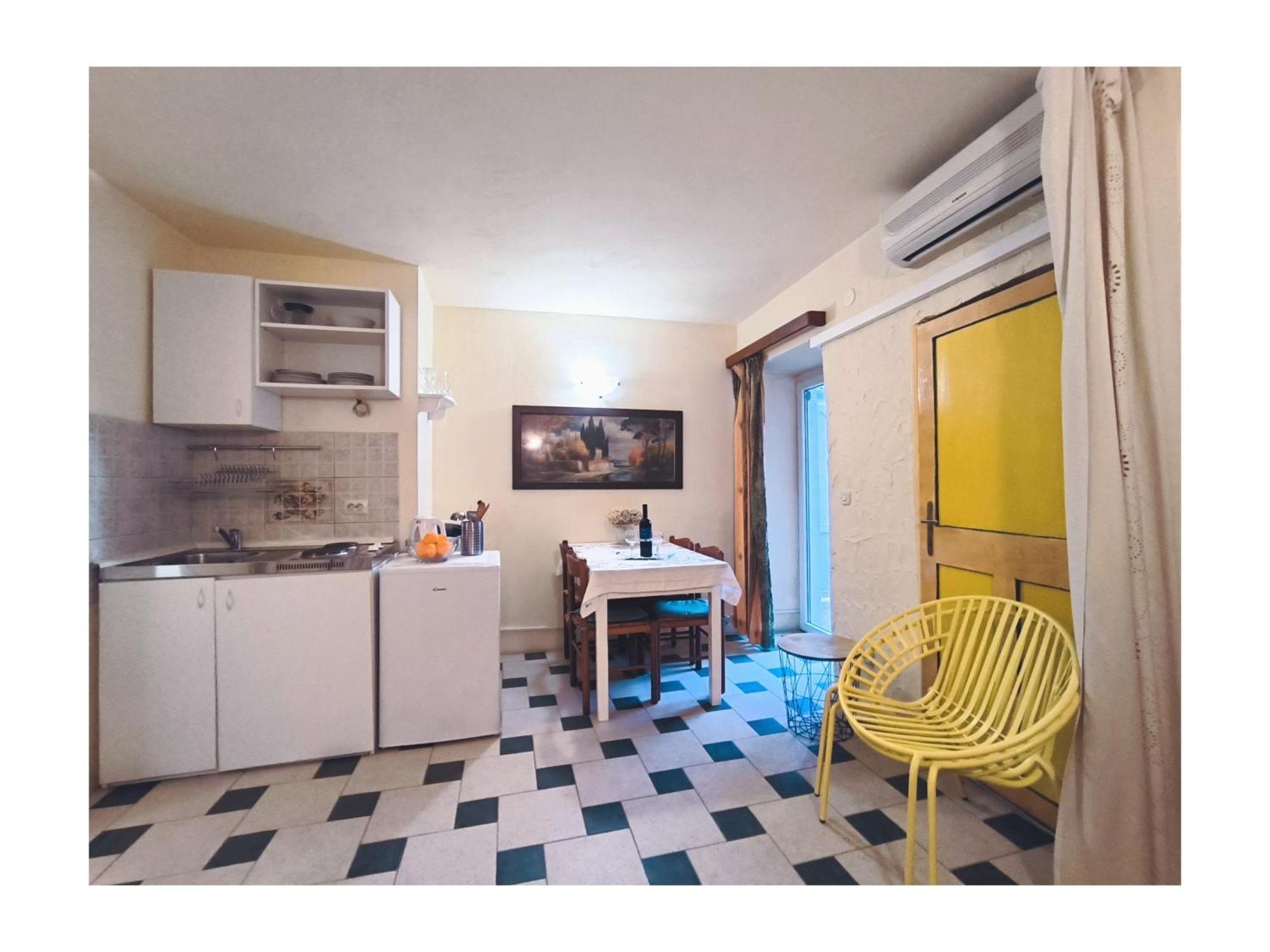 Apartments Senko Трпань Екстер'єр фото